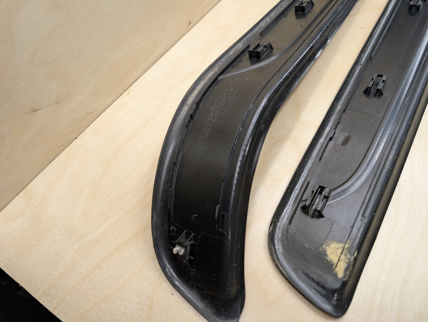2007-2013 BMW 335i E93 Front Left Right Scuff Plate Door Sill SET 7178597