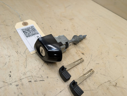 2006-2011 BMW 328i E90 Front Left Driver Key Lock Mechanism w/ Key 7162427