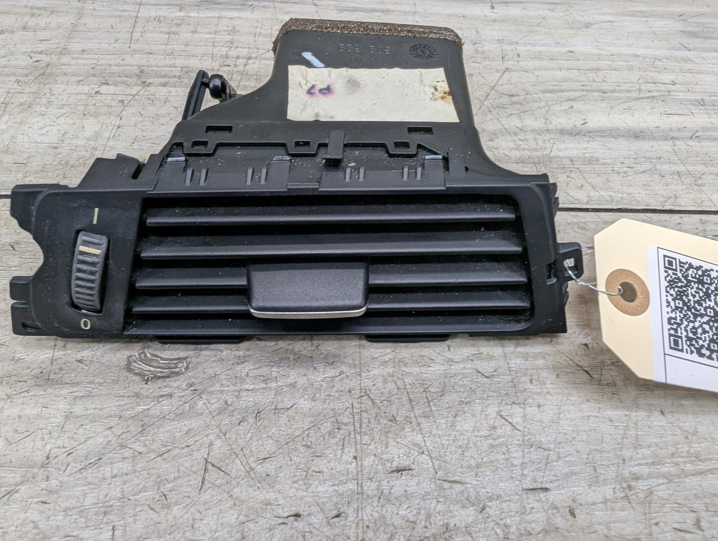 06-13 OEM BMW E90 E92 E93 335 328 M3 Left Driver Side Dashboard Air Vent