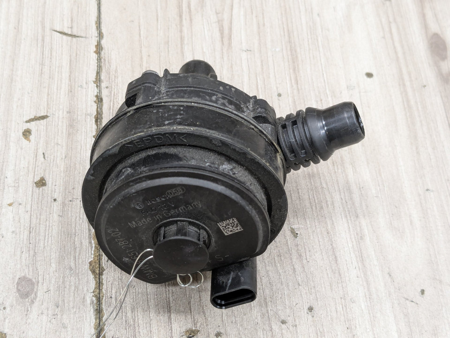 *OEM BMW G01 G05 G20 G22 G30 G42 G80 G82 G83 M3 M4 Engine Auxiliary Water Pump