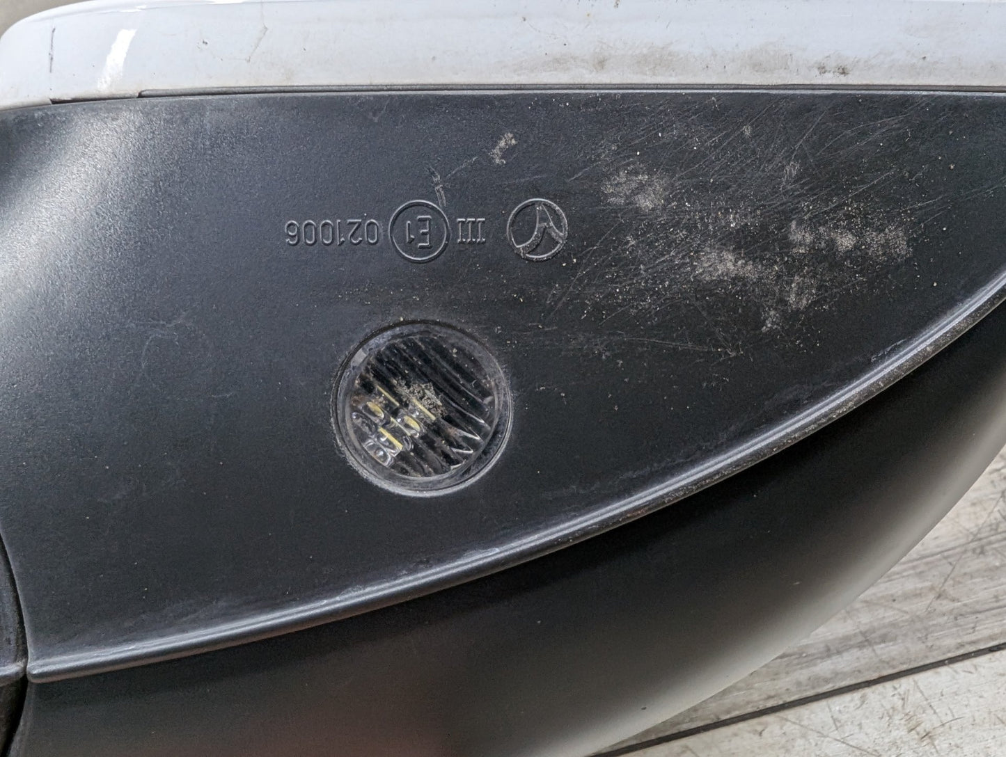 2009 - 2017 Audi Q5 8R Front Right Passenger Side Mirror Assembly 8R1857410C EA888