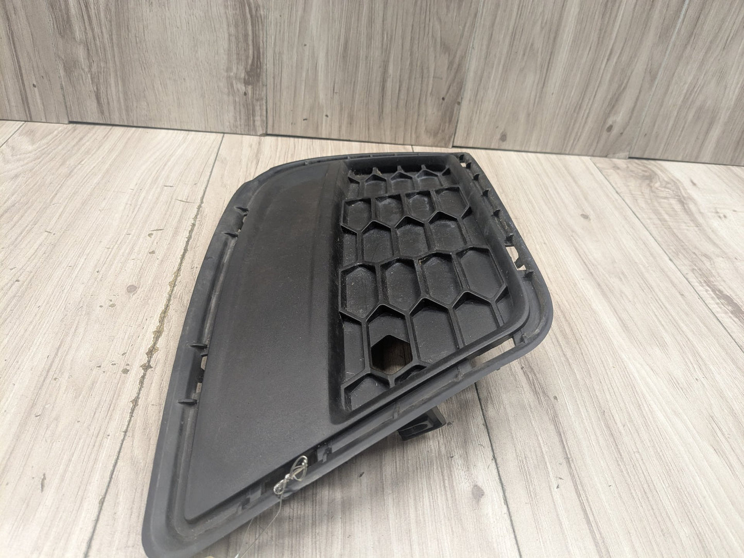 2011 - 2017 BMW X3 F25 Front Left Driver Bumper Cover Grille 8050445 N20B20O0