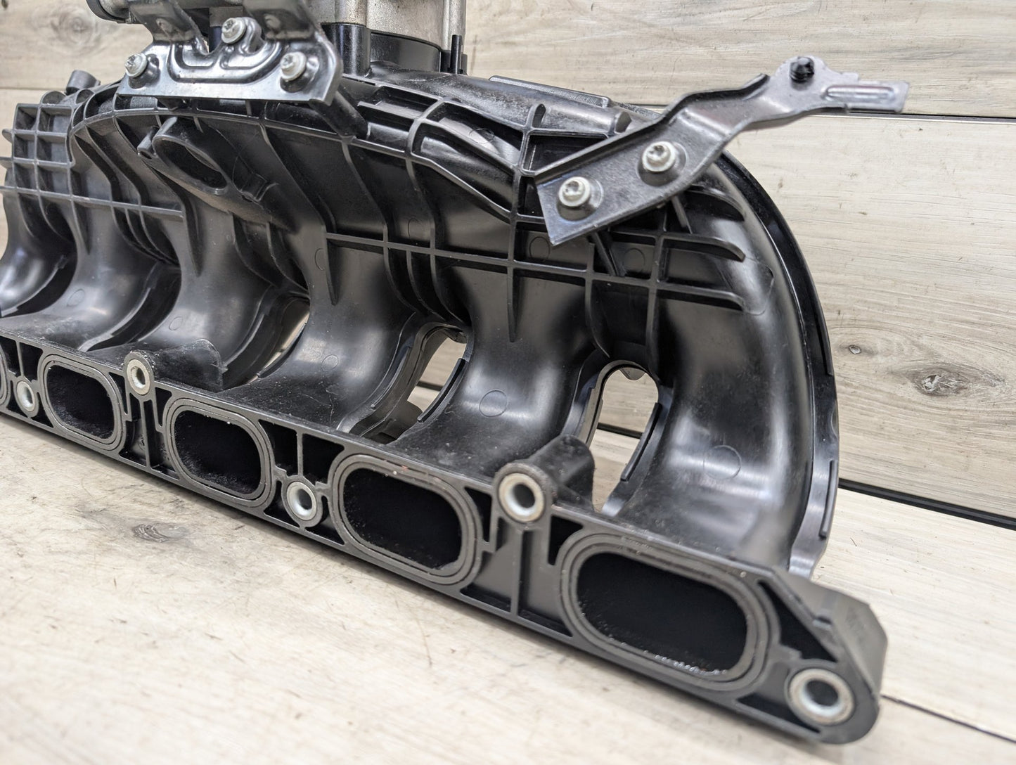 06-12 OEM BMW E82 E88 135 E90 E92 E93 335 F01 F02 740 Engine N54 Intake Manifold