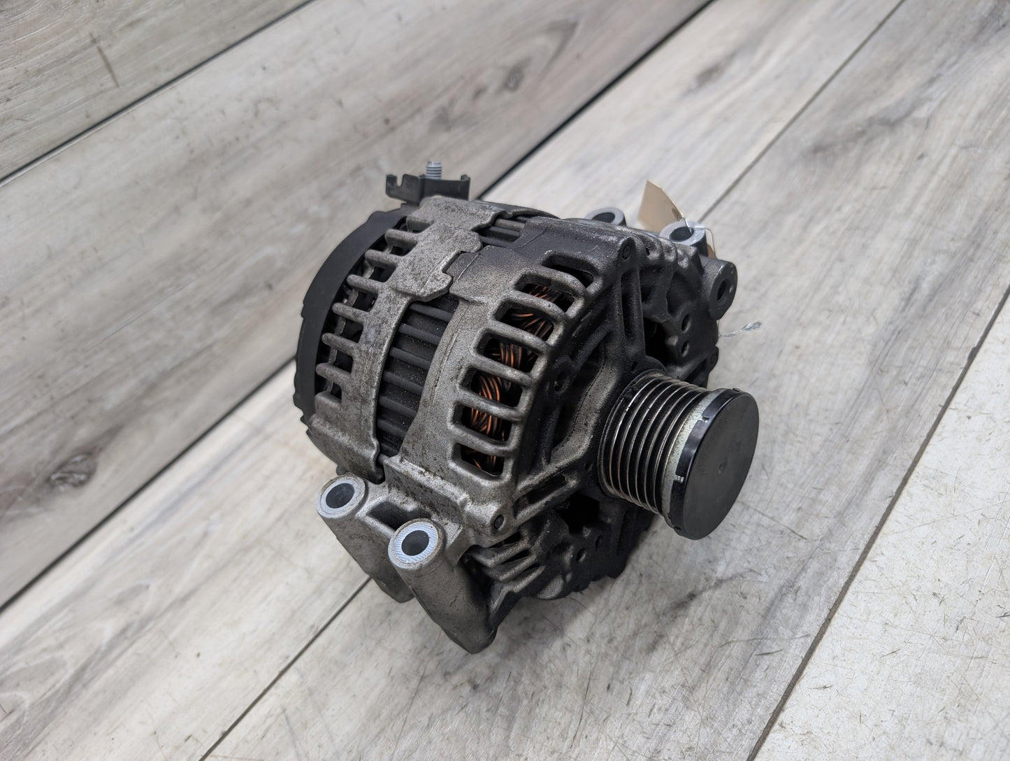 OEM BMW E82 E88 E90 E92 E93 135 335 N54 Charging Alternator Generator 180A