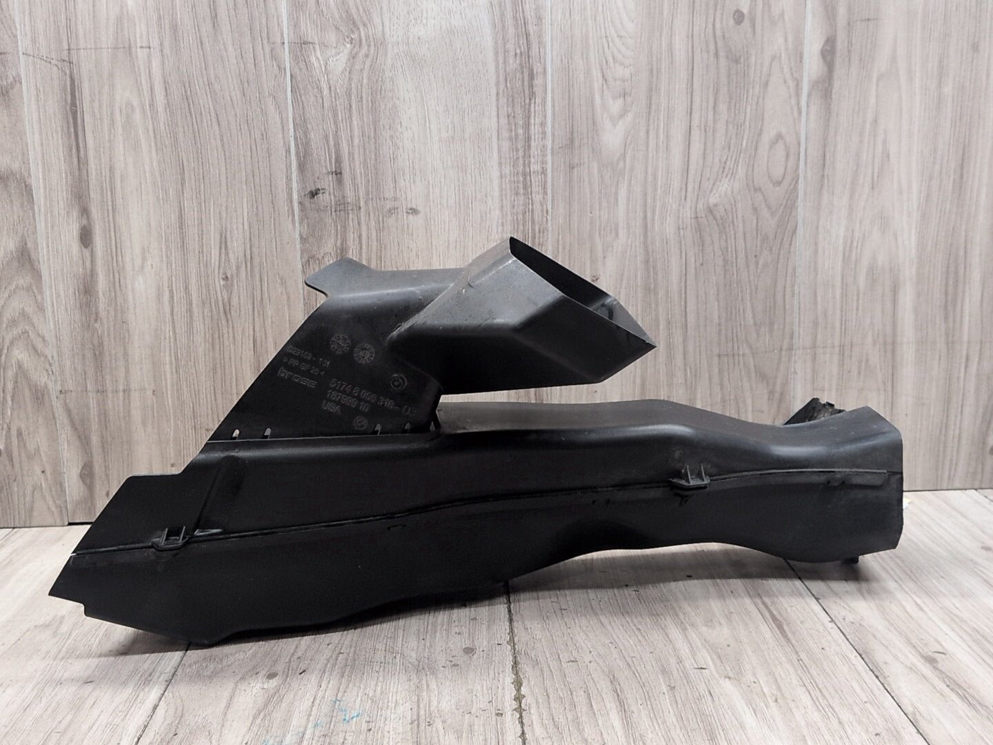 2014 - 2018 BMW X5 F85 Right Passenger Brake Air Duct 8056316 S63B44T2