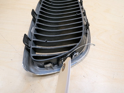 2007-2013 BMW 328i E93 Front Left Right Upper Bumper Cover Kidney Grilles SET 7157277