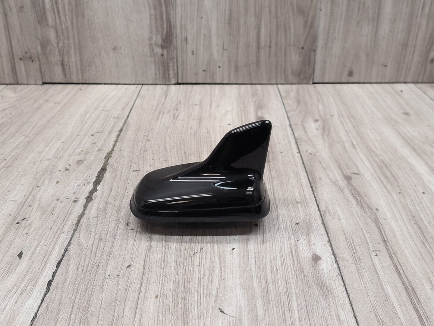 2018-2023 Audi S4 B9 Roof Shark Fin Radio Antenna Module 4M0035503MY9B