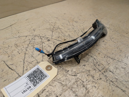 2010-2017 BMW 535i GT xDrive F07 Front Right Passenger Turn Signal Light Indicator 7308536 OEM