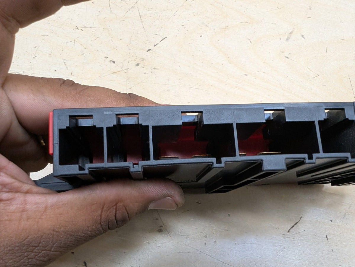 OEM BMW F22 F30 F32 F36 F80 F82 Positive Battery Distributor B+ Power Fuse Box