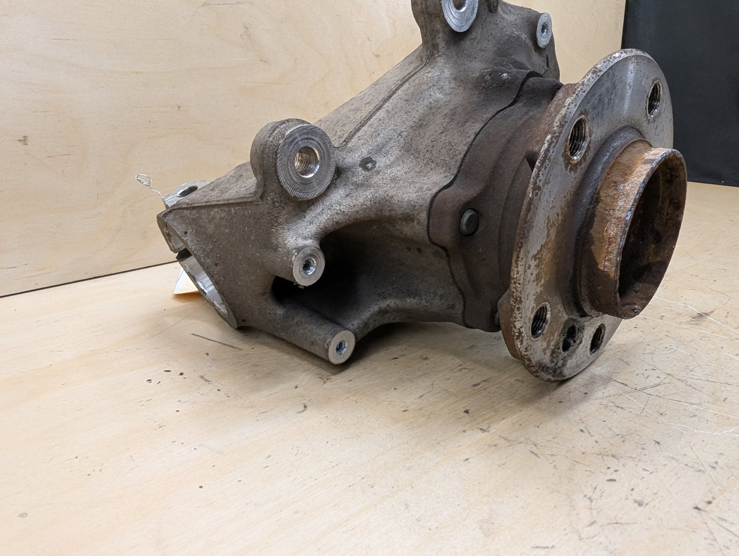 12-18 OEM BMW F30 F31 Sedan RWD Front Left Hub Knuckle Wheel Bearing Carrier
