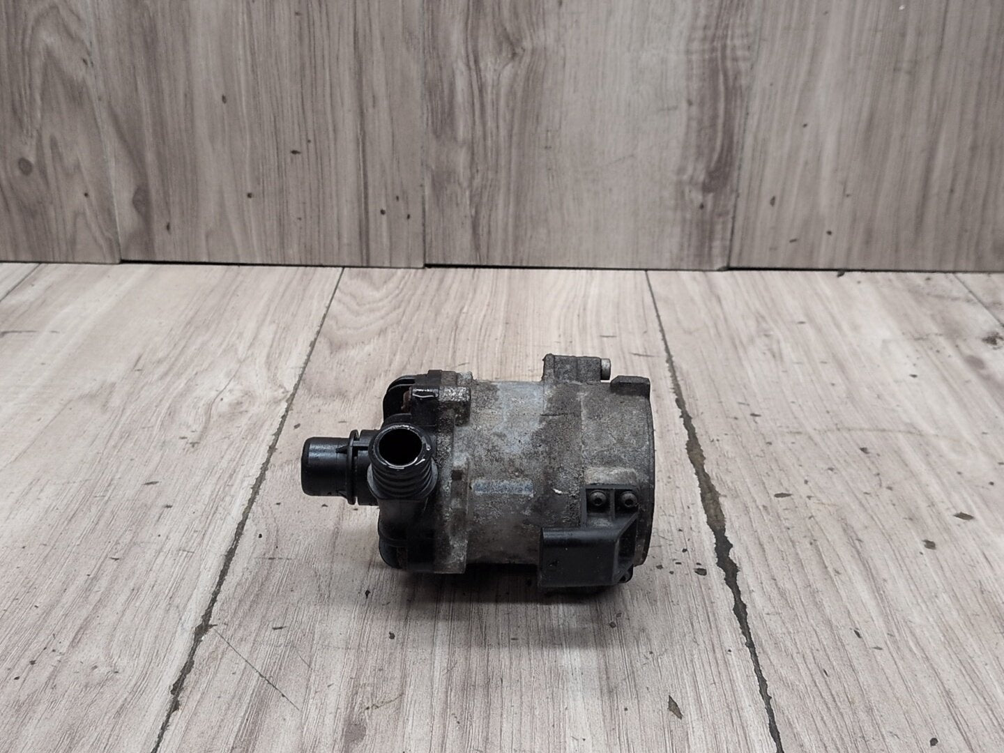 15-18 OEM BMW F85 F86 X5M X6M Engine S63R Electric Auxiliary Cooling Water Pump