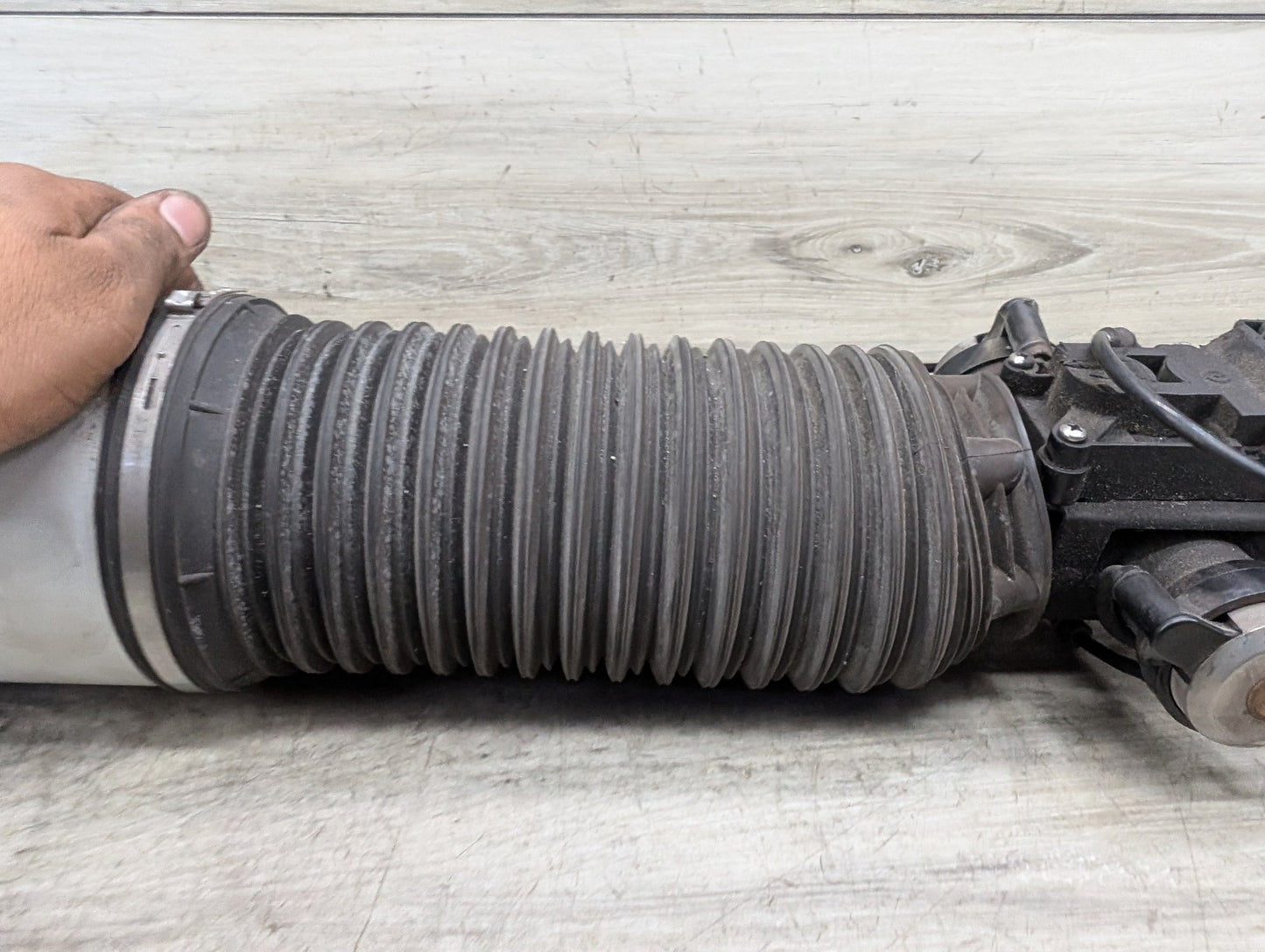 13-15 LCI OEM BMW 750i F01 Rear Right Passenger Air Strut Shock Absorber 6858814