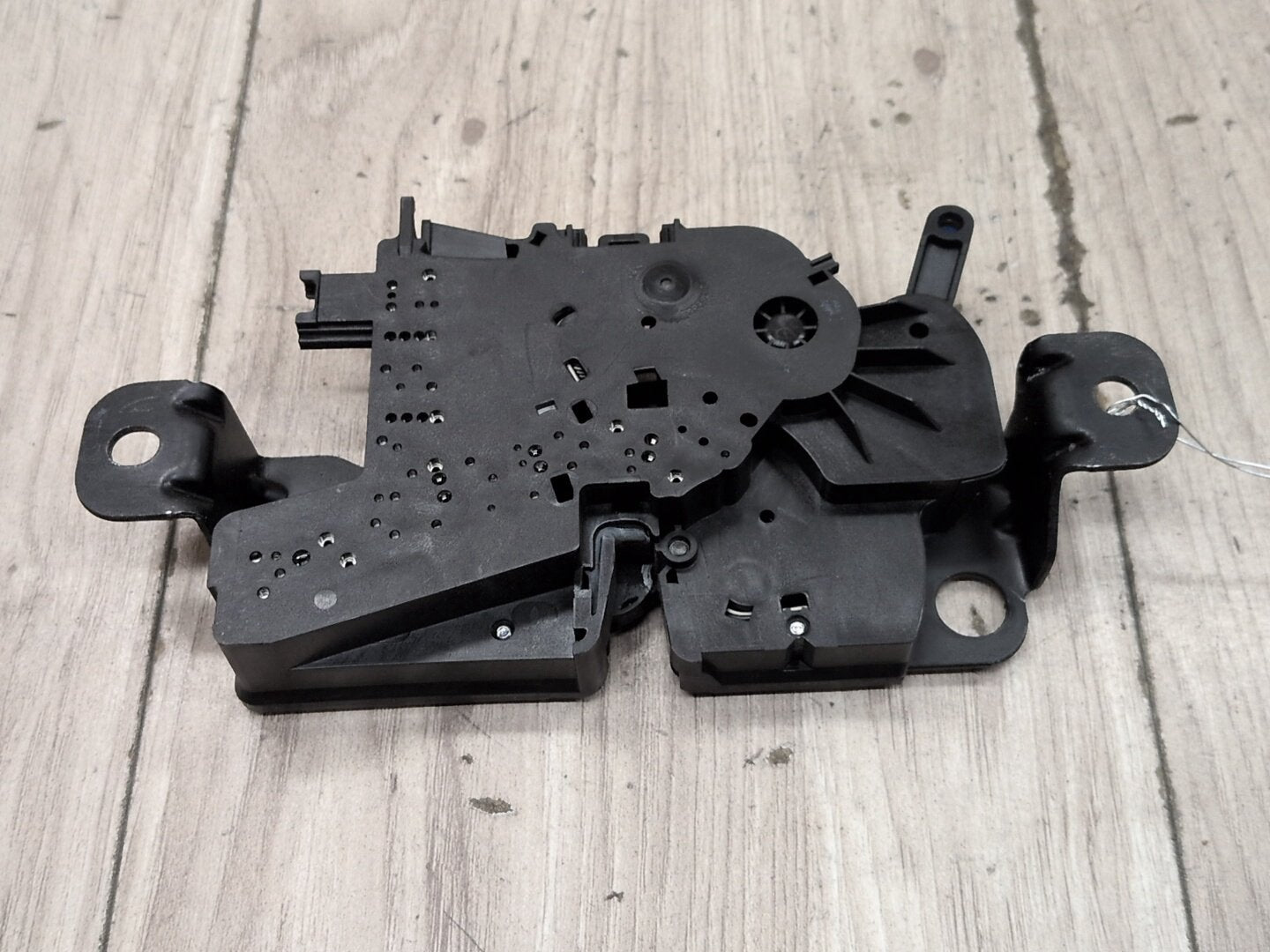 OEM BMW F44 F90 G20 G22 G26 G30 G42 G80 G82 Trunk Lid Latch Lock Opener Actuator
