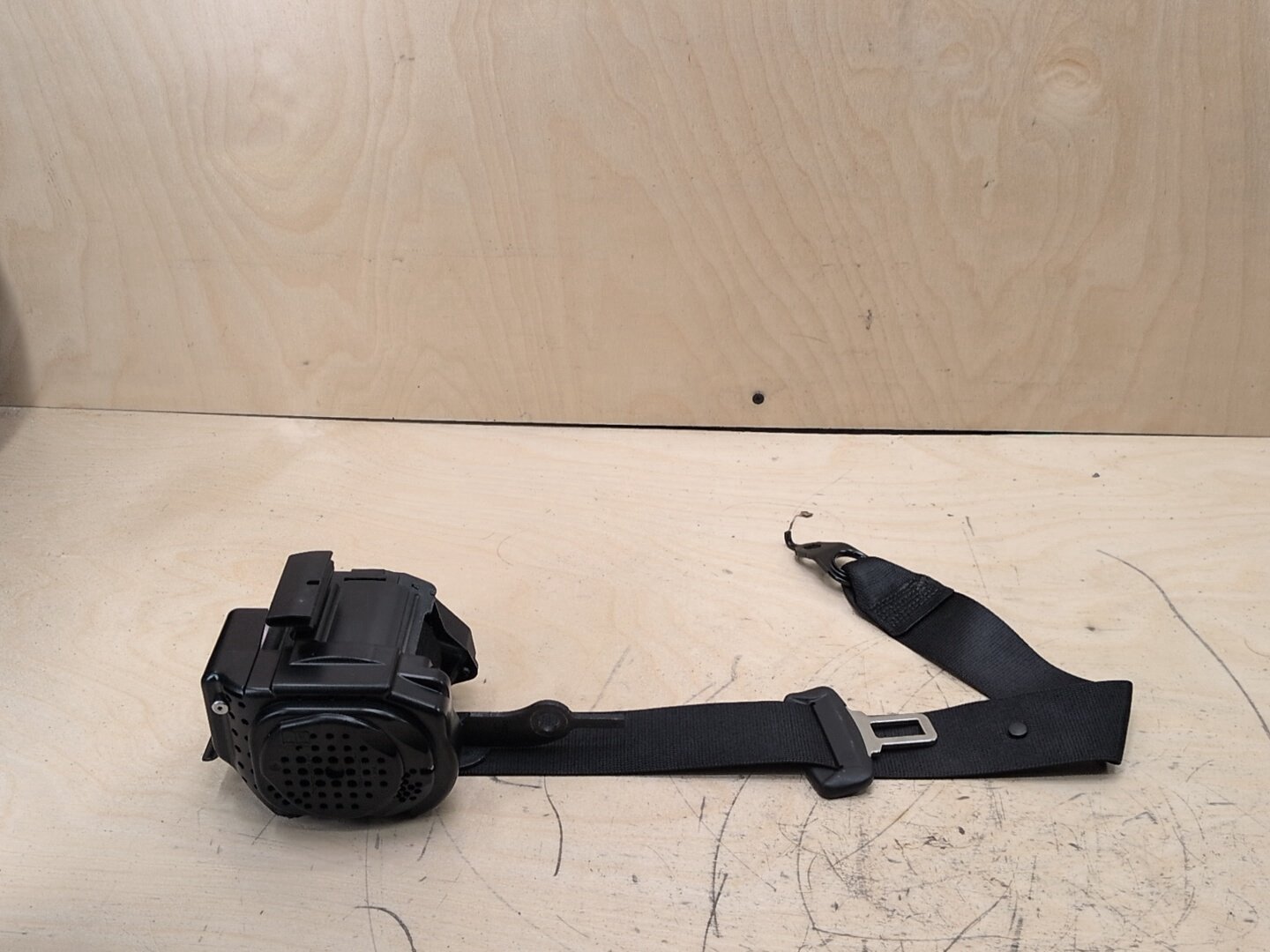 2016-2022 BMW 750i G12 Rear Left or Right Seatbelt Seat Belt Retractor 6282794