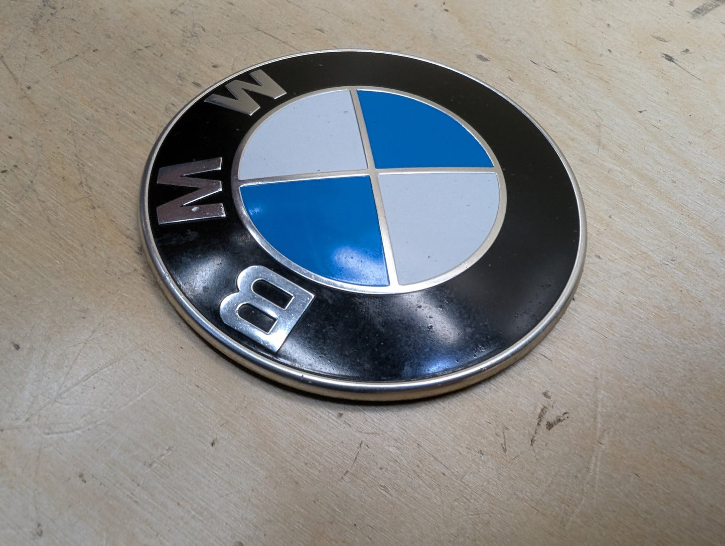 2012-2018 BMW 328i F30 Front Bumper Emblem Badge Symbol Logo 7288752