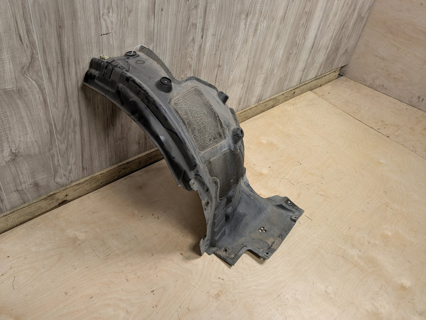 2017-2023 BMW M550i xDrive G30 Front Left Driver Wheel Fender Liner Splash Guard 7340795