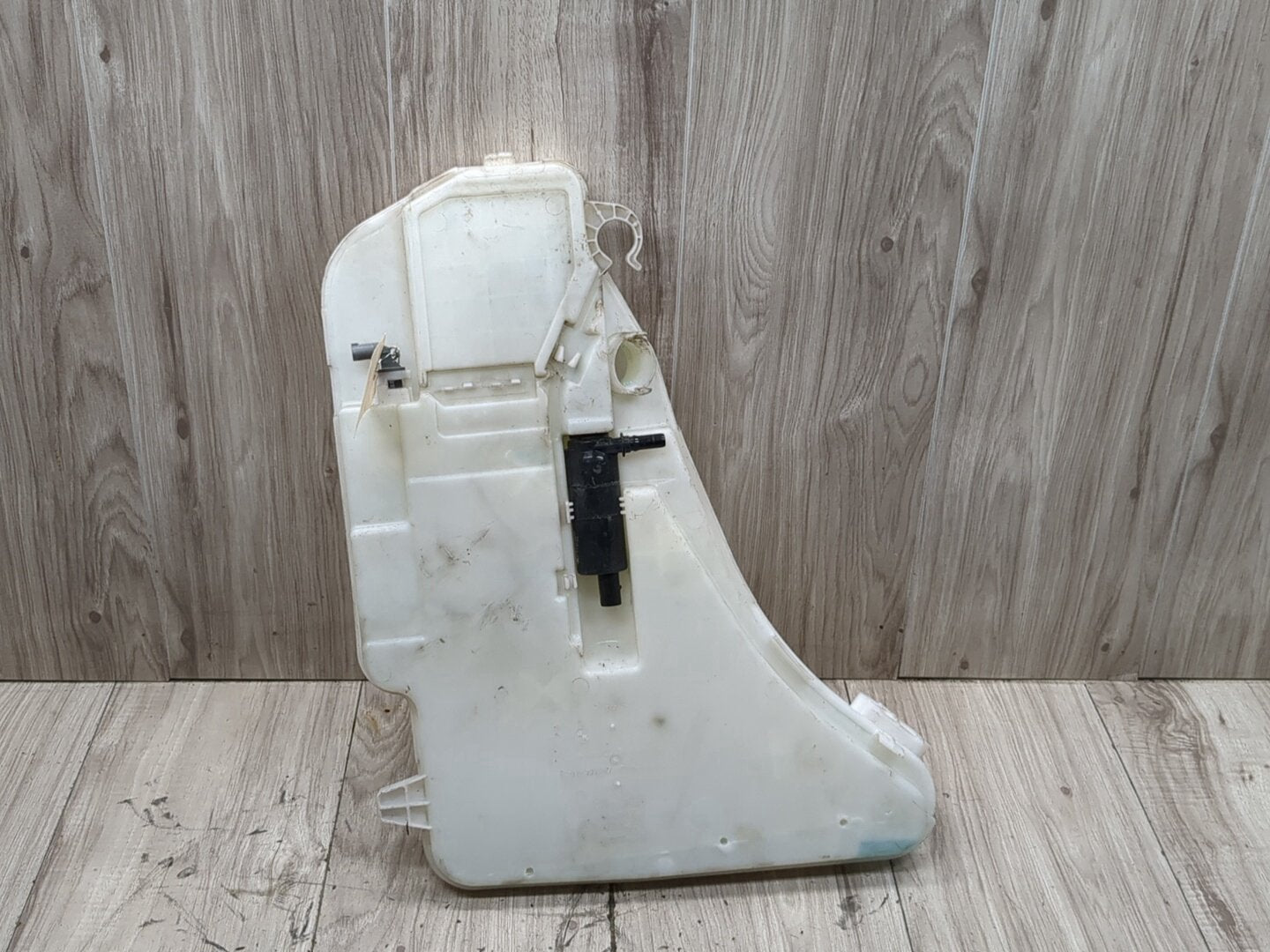 OEM BMW F01 F02 F06 F07 F10 F13 Windshield Washer Fluid Tank Reservoir