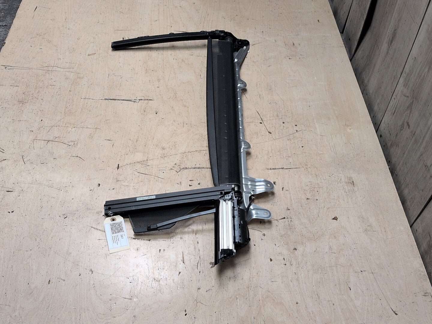OEM BMW G12 740 750 M760 Rear Right Passenger Door Sun Blind Shade Roller Light