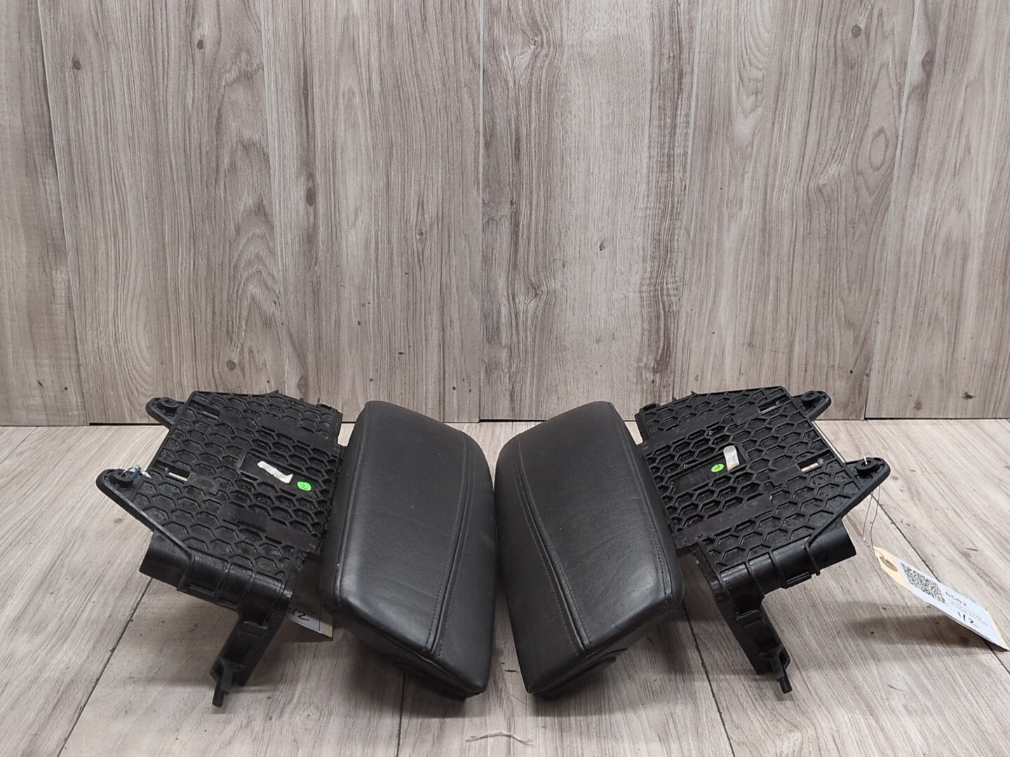 2007-2013 BMW X5 E70 Center Console Armrest Arm Rest 6969544