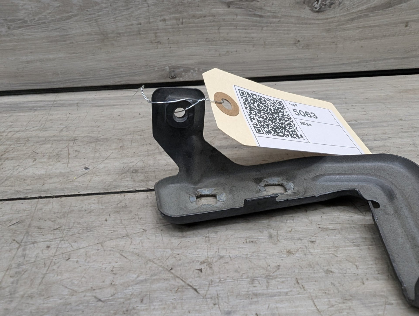 2014 - 2019 BMW 340 F34 Front Right Passenger Fender Brackets SET 7293728 B58B30M0