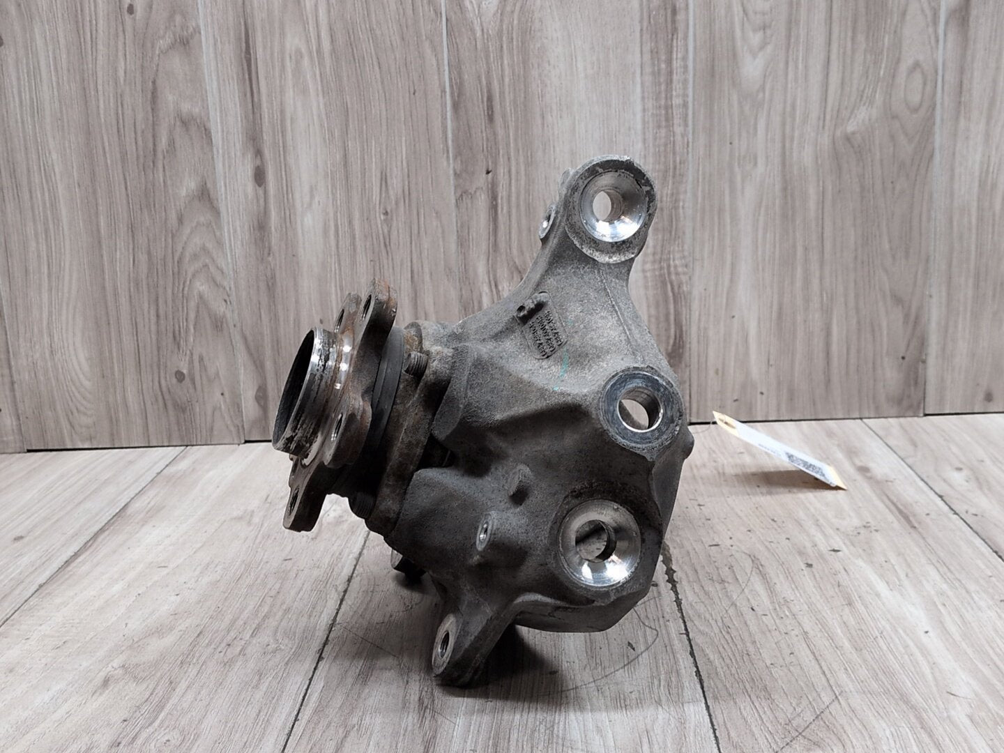 2018-2020 BMW X3 G01 Front Right Passenger Spindle Knuckle w/ Bearing 6882598
