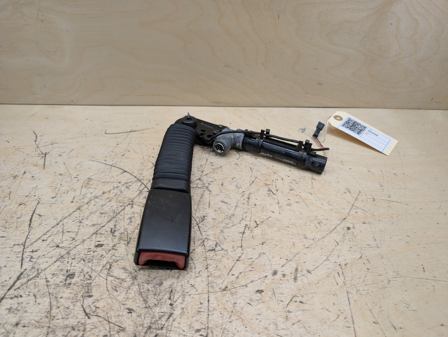 13-16 OEM BMW F01 F02 F10 528 535 750 Front Right Passenger Side Seatbelt Buckle