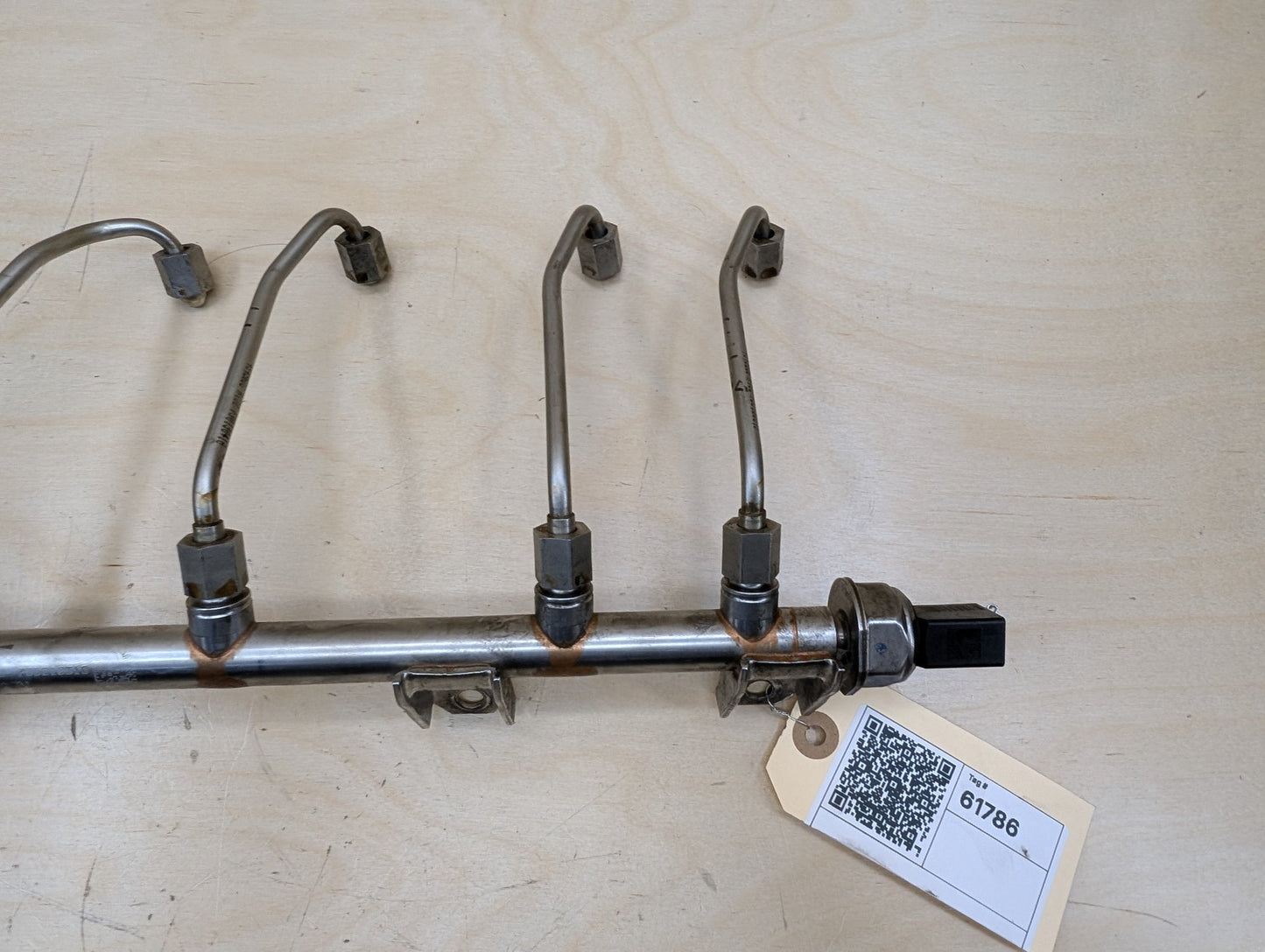 2007-2013 BMW E93 335i N54B30A Engine Motor Fuel Injector Rail Line 7575480
