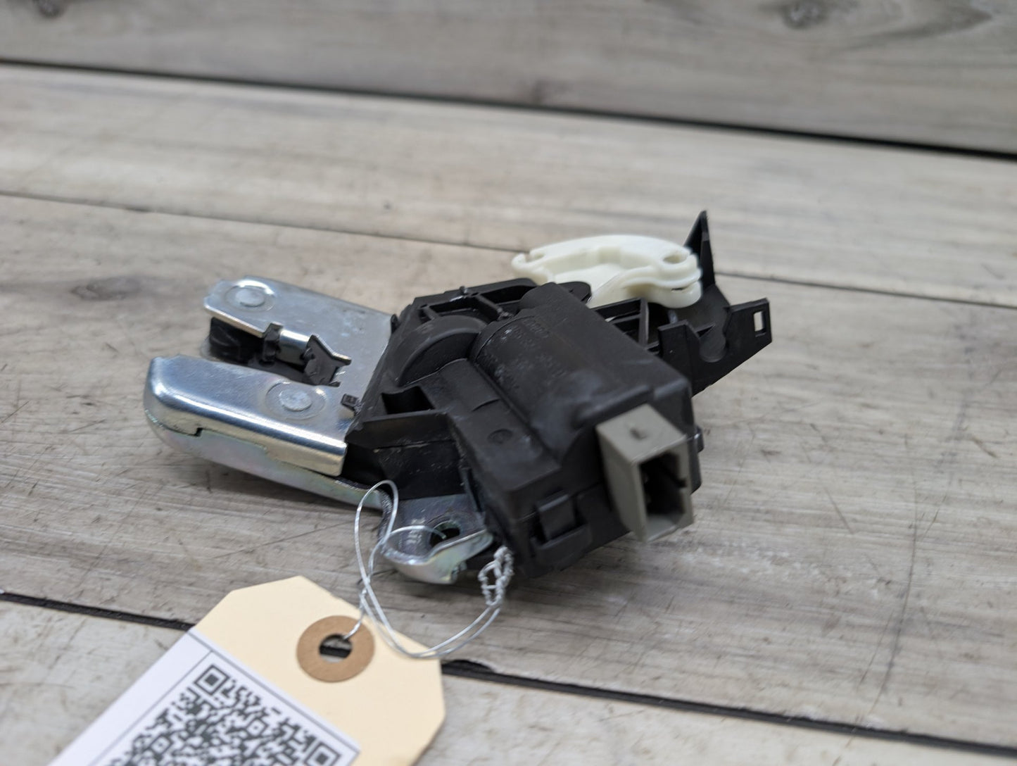 2008 - 2017 Audi S5 8T Liftgate Trunk Lid Liftgate Lock Latch Actuator 4F5827505