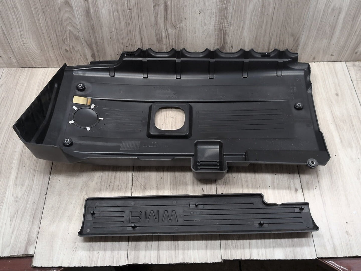 2006-2011 BMW E90 328i N52B30M1 Engine Cover 7575032