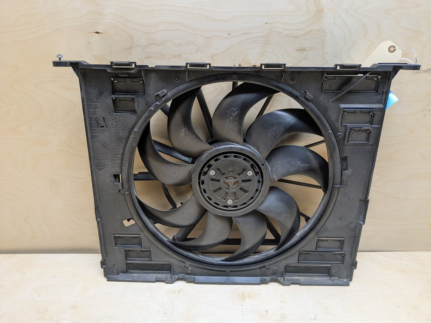 2017-2023 BMW 530i G30 Radiator Fan Shroud Housing w/ Motor 7953400