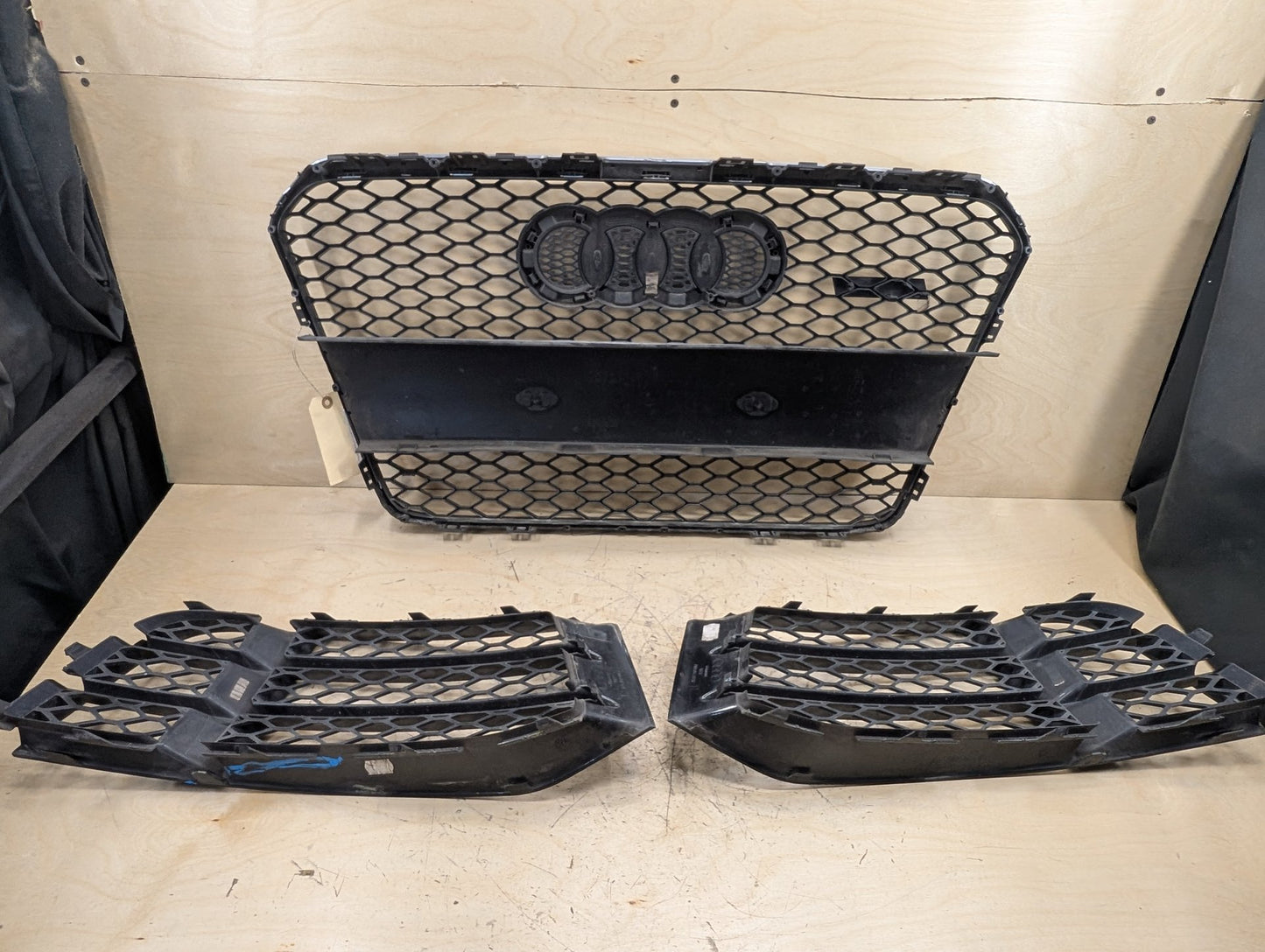 2011-2017 Audi RS5 8T Front Left Right Center Bumper Cover Grilles SET 8T0853651J OEM