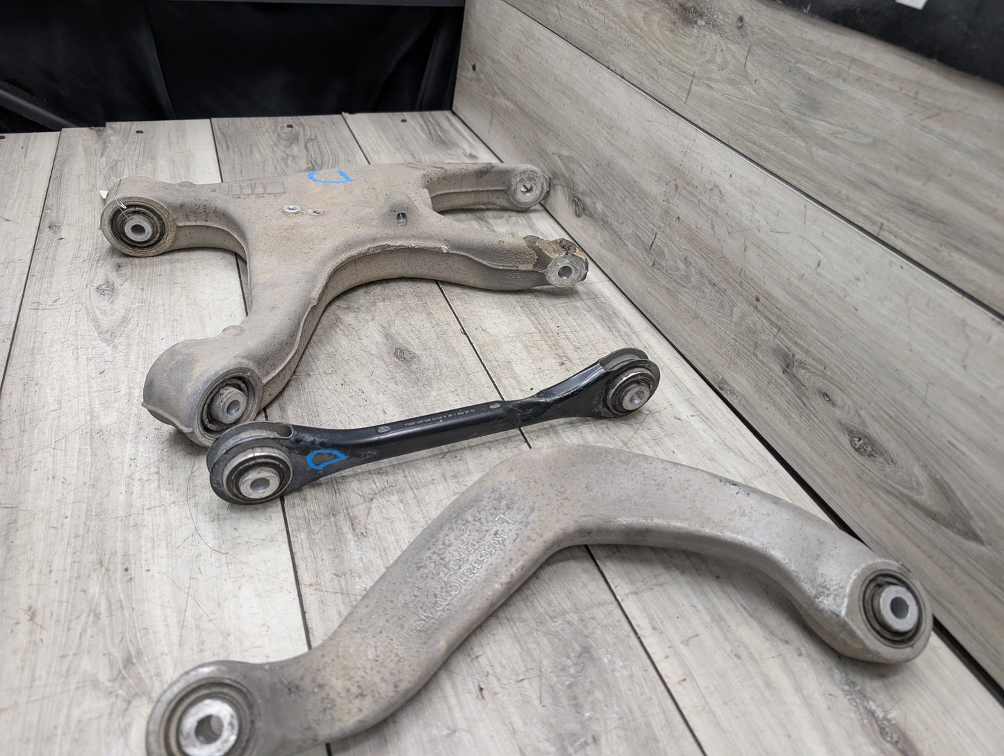 2008 - 2017 Audi S5 8T Rear Left Driver Control Arms SET 8K0505323H