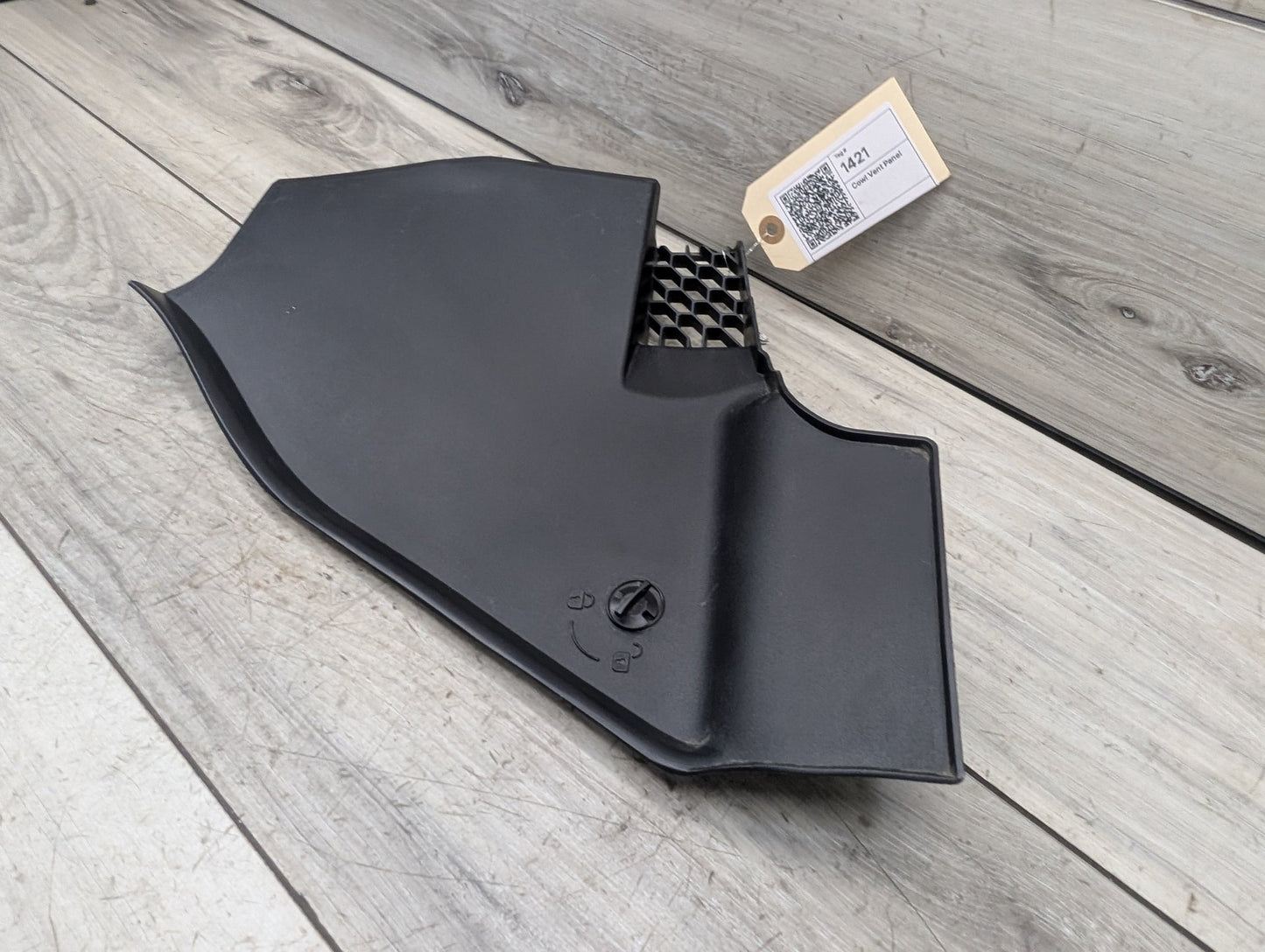 2018 - 2023 BMW X3 G01 Left Driver Side Cowl Cover 7399017 B58B30M0
