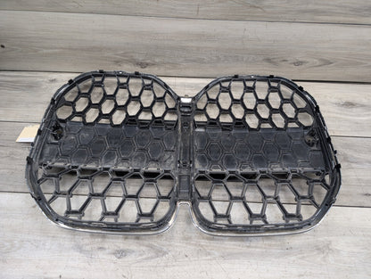 2021-2026 BMW 430i G22 Front Middle Center Bumper Cover Grille 7486809