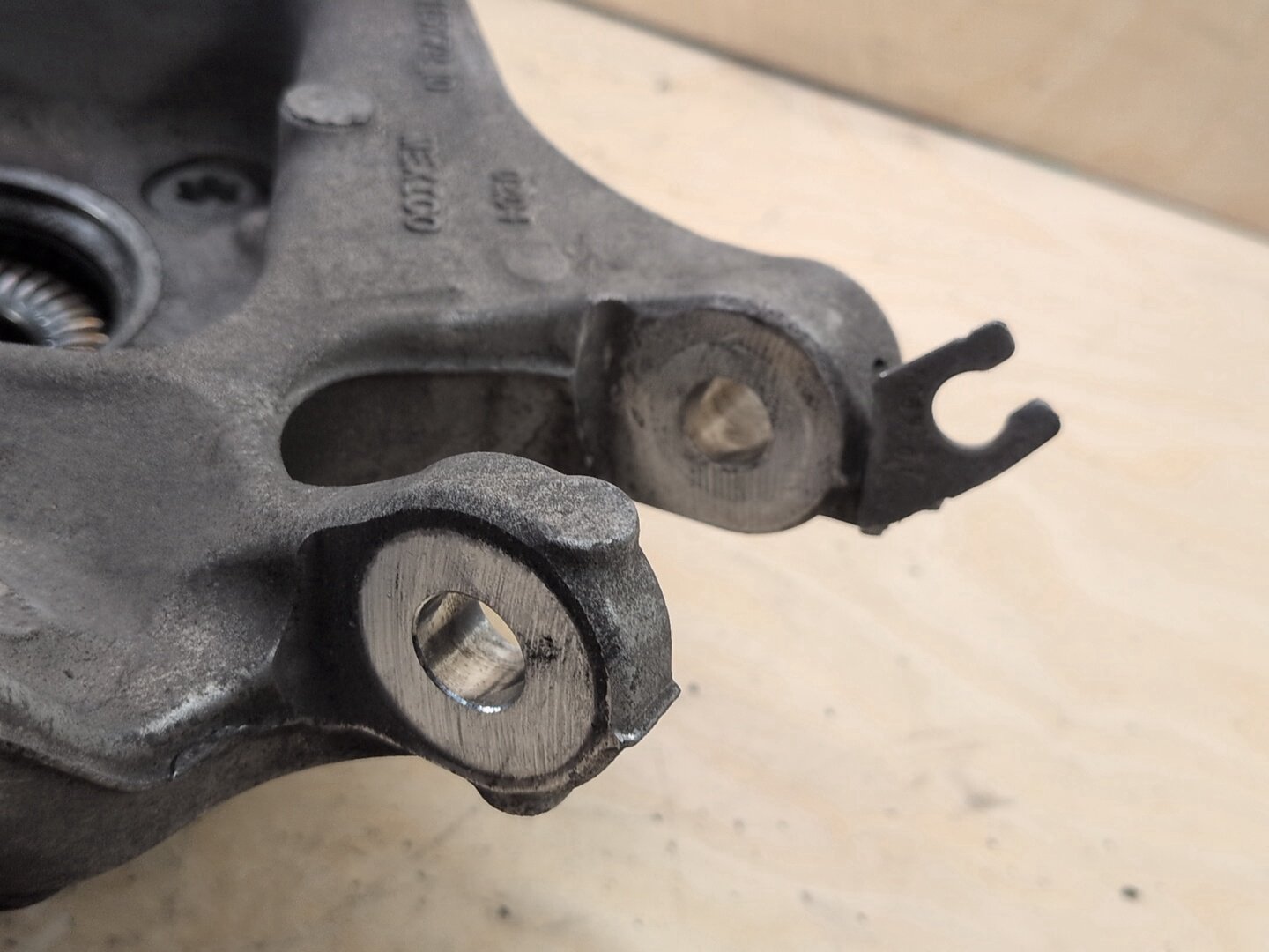 OEM BMW G01 X3 30i 30iX M40iX REAR Left Driver Knuckle Wheel Hub Spindle Bearing