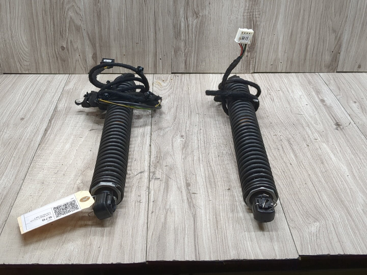 09-15 OEM BMW F01 F02 740 750 760 Rear Left Right Trunk Shock Strut Supports SET