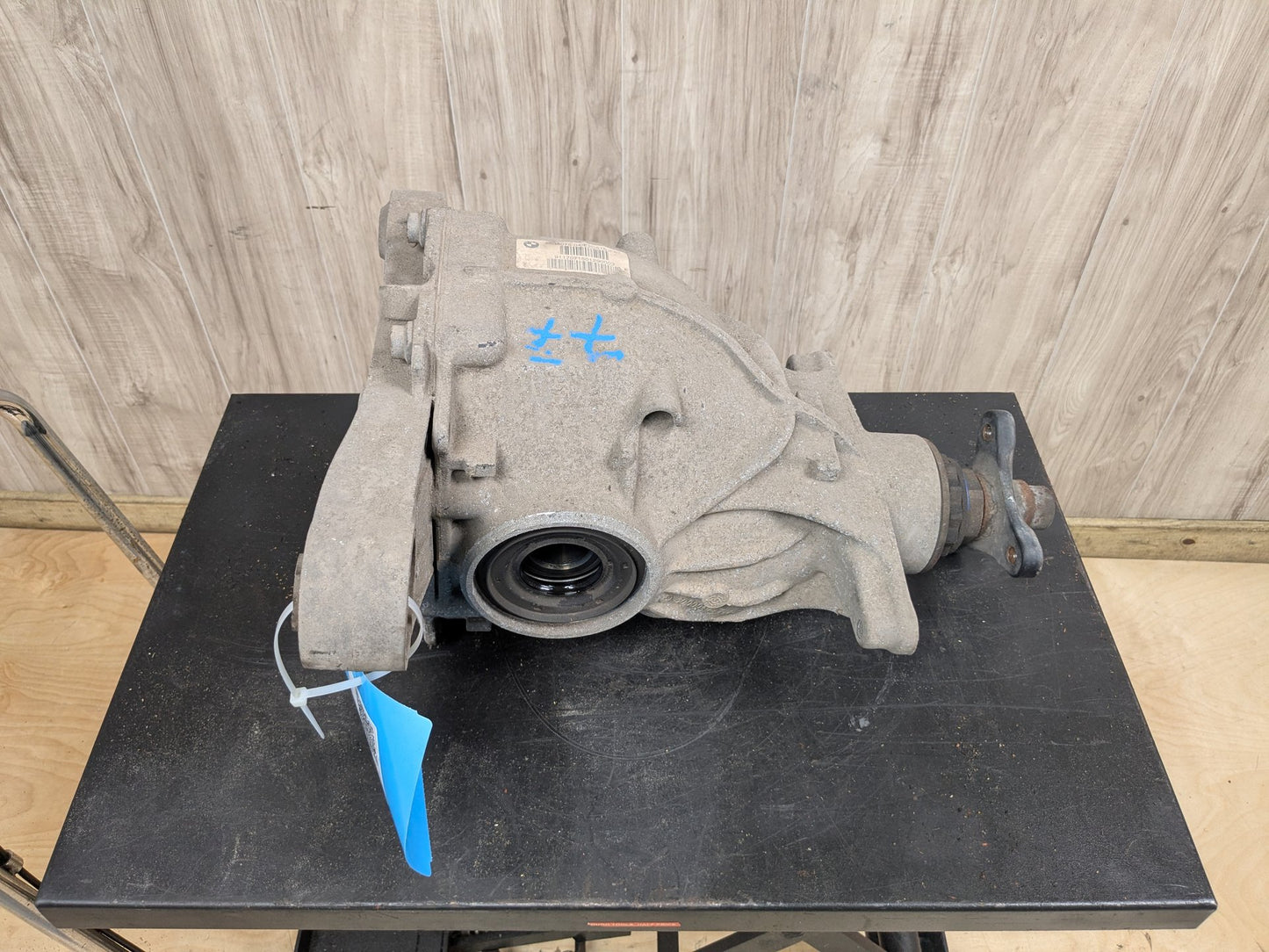 16-22 OEM BMW G11 G12 750 M760 G30* M550 N63 Rear Differential Axle Carrier 2.81