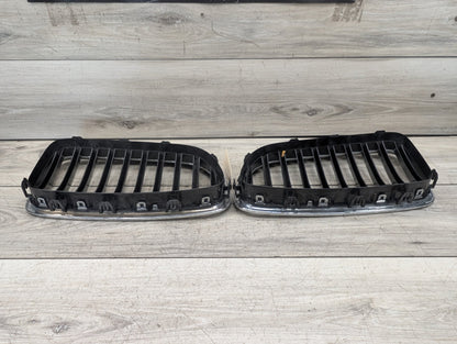 2011 - 2016 BMW 528i F10 Front Left Right Upper Bumper Cover Kidney Grilles SET 7412324 N20B20O0