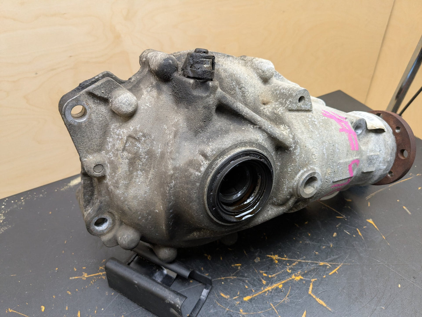 16-21 OEM BMW G30 G12 750 M550 AWD Front Differential Axle Carrier 2.81 Ratio