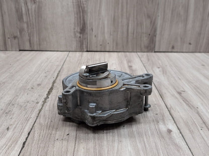 2017-2023 BMW G30 M550i N63B44O2 Engine Motor Vacuum Pump 8634120