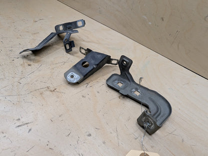 15-20 OEM BMW F80 F82 F83 M3 M4 Left Driver Fender Bracket Mount Carrier SET