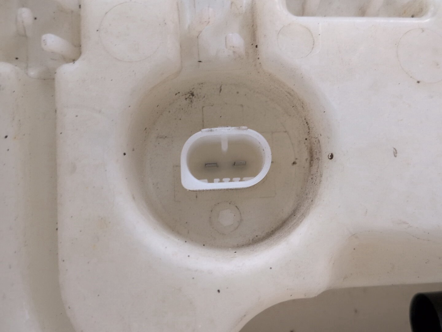2016 BMW X6 F86 Windshield Reservoir Tank Assembly 7292425 S63B44T2