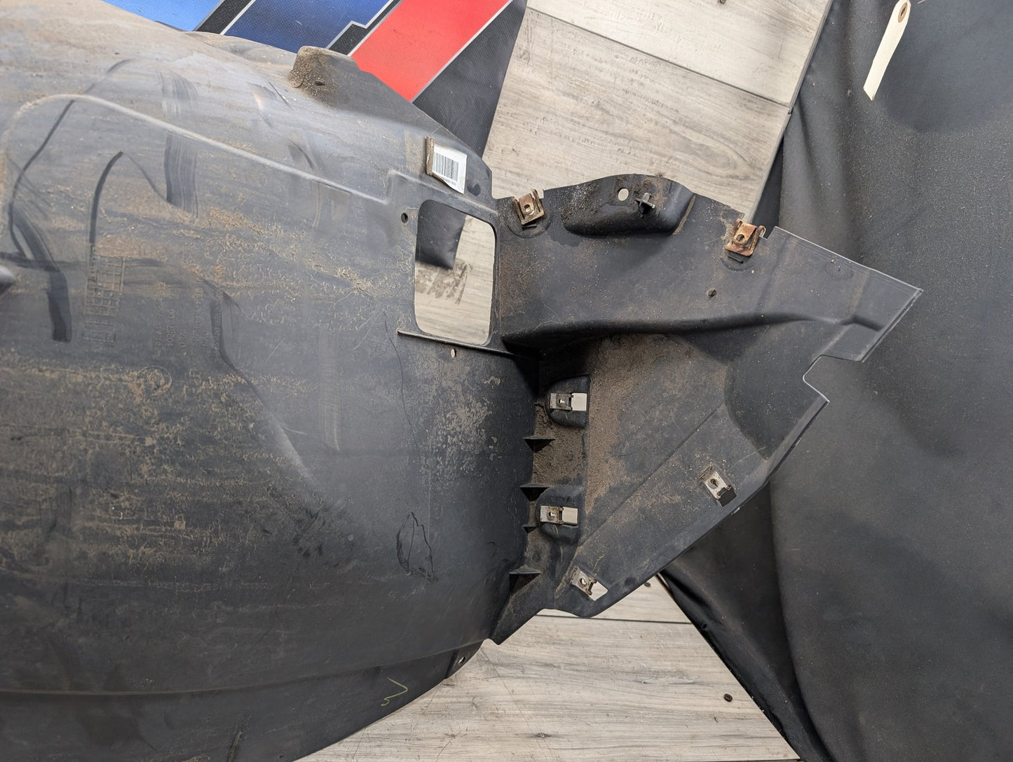 2007-2013 BMW X5 E70 Front Left Driver Wheel Fender Liner Splash Guard 7234832