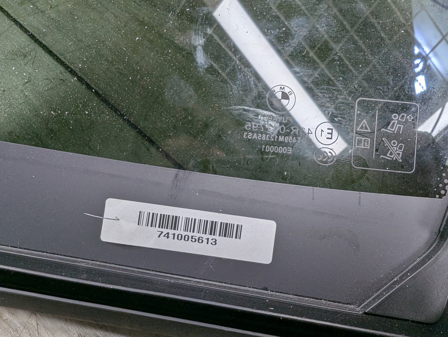 2018 - 2024 BMW X3 G01 Rear Left Driver Door Window Glass 7410056 B46B20O1