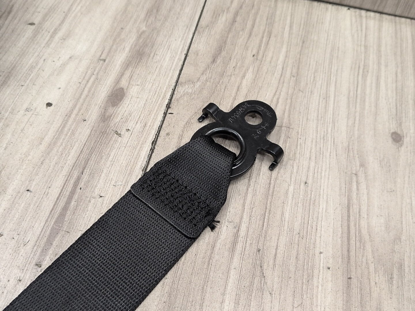 OEM BMW F90 G30 530 540 M550 M5 Front Right Passenger Seat Belt Retractor Black
