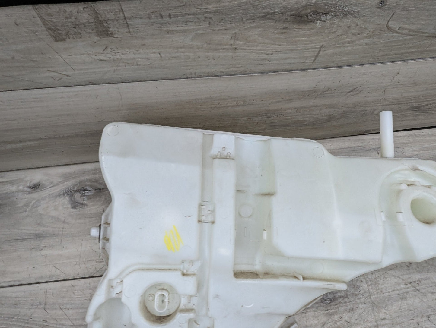 2014 - 2018 BMW X5 F15 Windshield Reservoir Tank Assembly 7292423 N63B