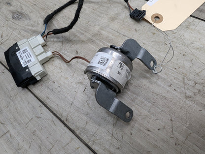 2014 - 2018 BMW X5 F15 Steering Wheel Vibration Generator Motor w/ Module SET 9218381 N63B
