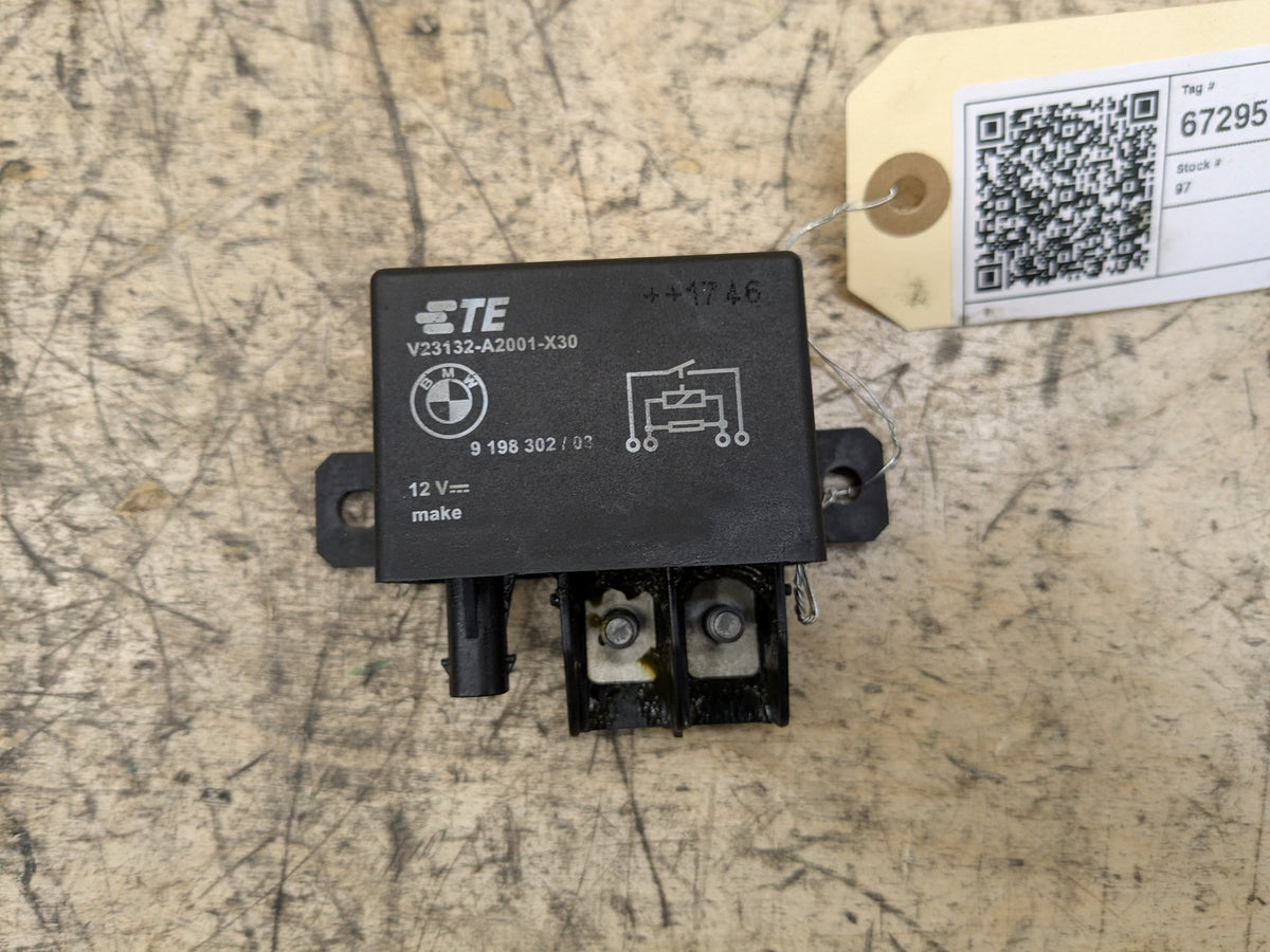 OEM BMW F10 F13 F02 F30 F32 F80 F82 F85 M3 M4 M6 Cooling Fan Relay Control 130A