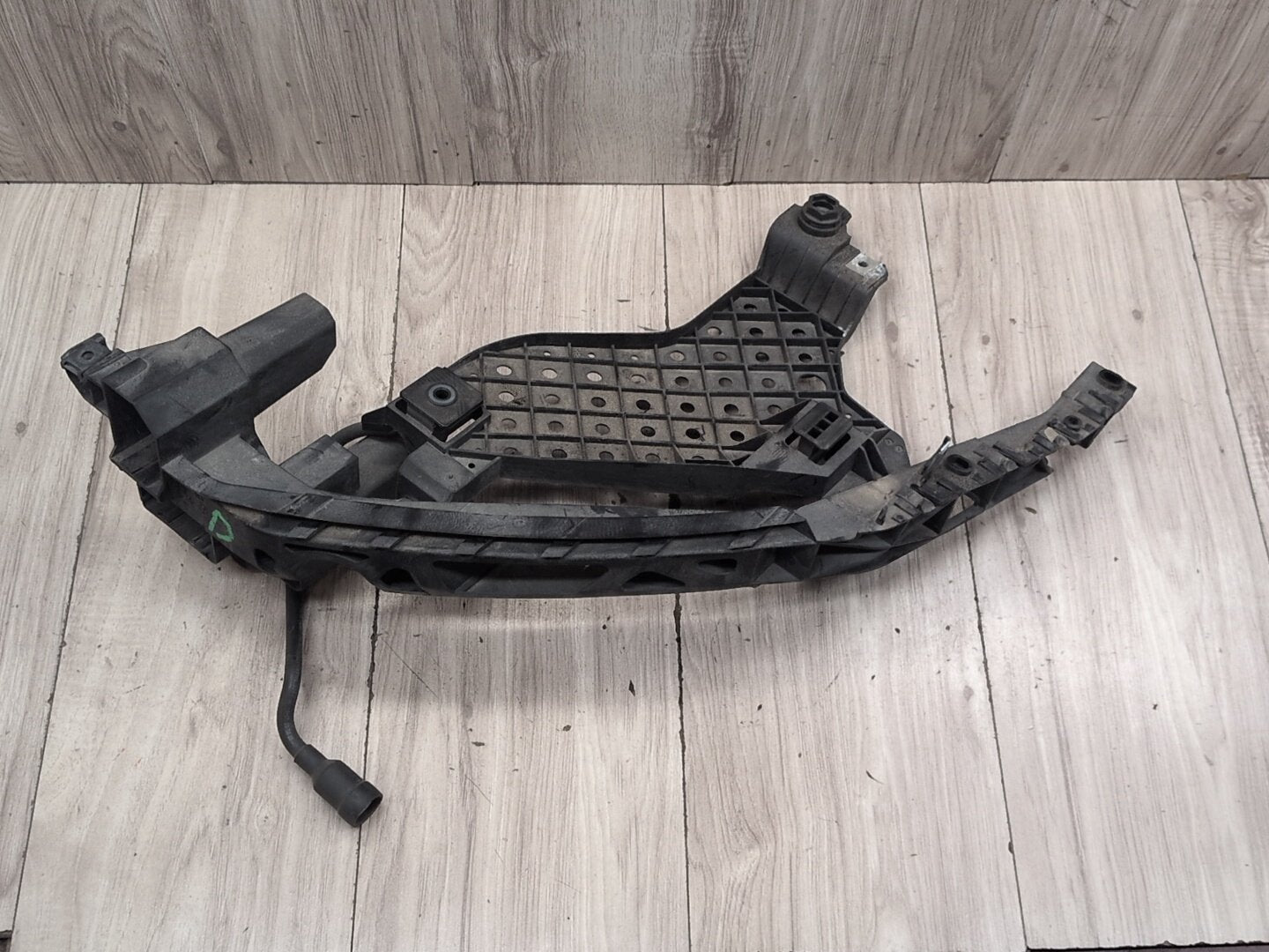 2015-2018 Audi Q3 8U Left Front Bumper Under Headlamp Bracket 8U0805607A