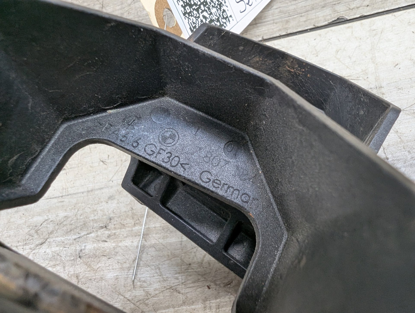 2008-2013 BMW 128i E82 Radiator Lower Mounting Brackets SET 7807184